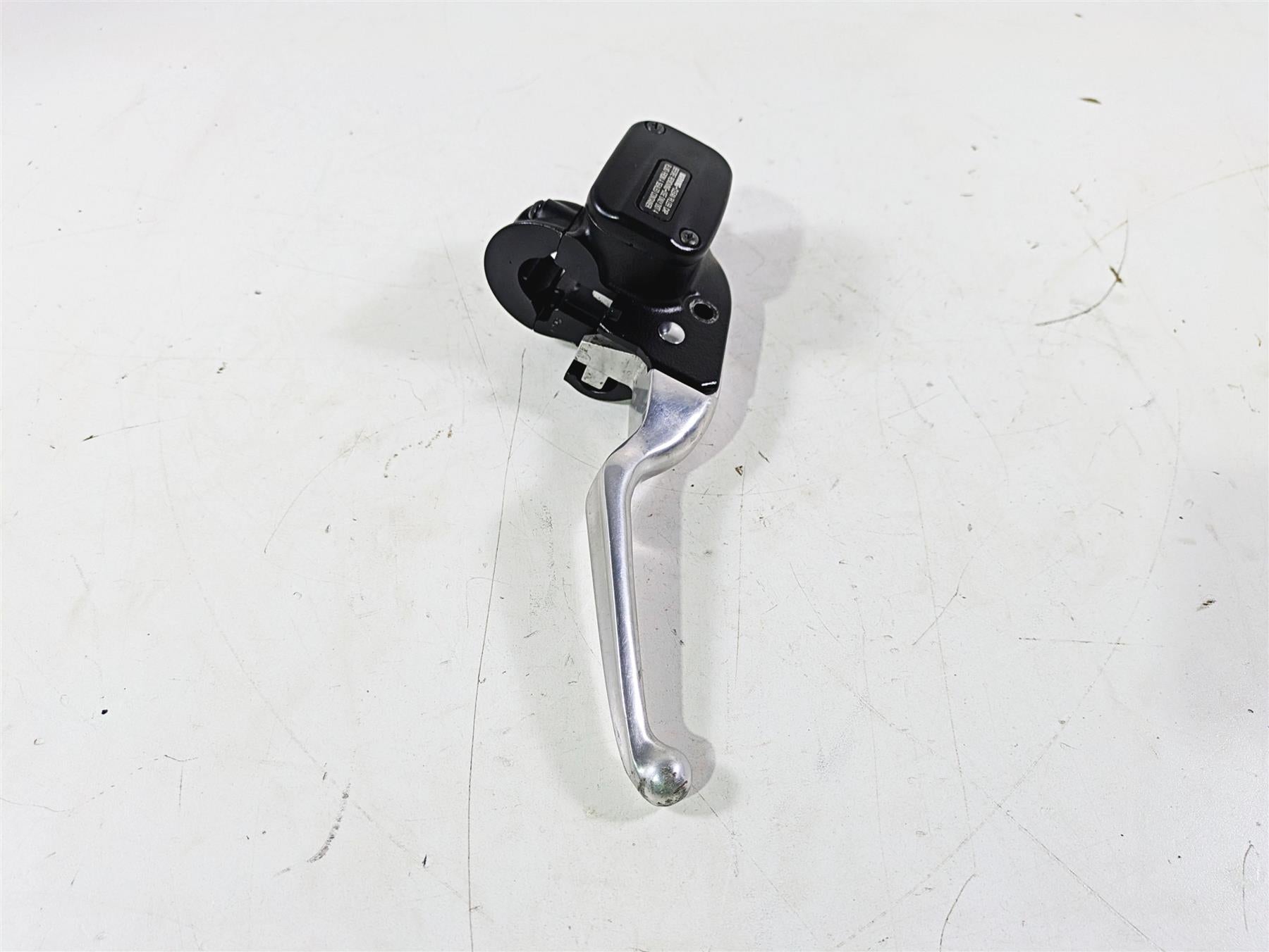 2018 Harley Softail FXFBS Fat Bob Front Brake Master Cylinder 5/8" 41700492 {{ shop.shopifyCountryName }} - Mototech271