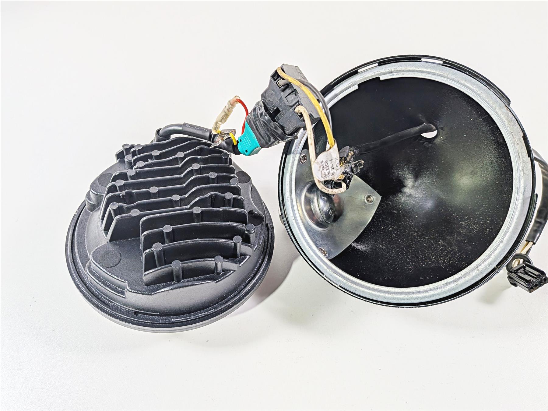 2014 Harley FXDL Dyna Low Rider Head Light Lamp Headlight & Mount 69774-07A {{ shop.shopifyCountryName }} - Mototech271