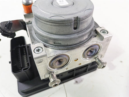 2017 BMW S1000RR K46 Abs Brake Pump Module Unit 34518561705 34518566956 34519444398 {{ shop.shopifyCountryName }} - Mototech271