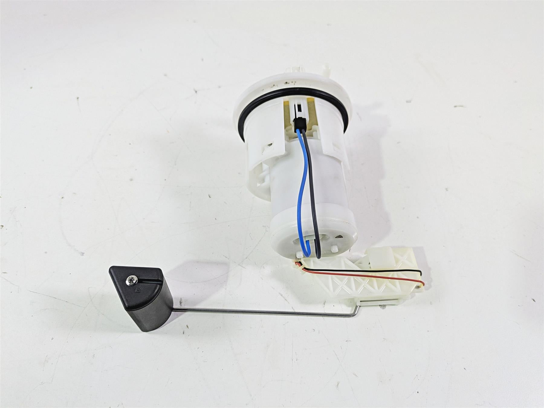 2025 Honda CBR600RR Fuel Gas Petrol Pump 16700-MFJ-D03 {{ shop.shopifyCountryName }} - Mototech271