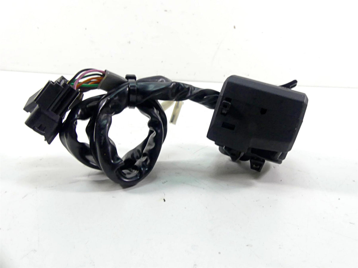 2017 Kawasaki ZX1400 ZX14R Ninja Left Control Switch Light Blinker 46091-0331 {{ shop.shopifyCountryName }} - Mototech271