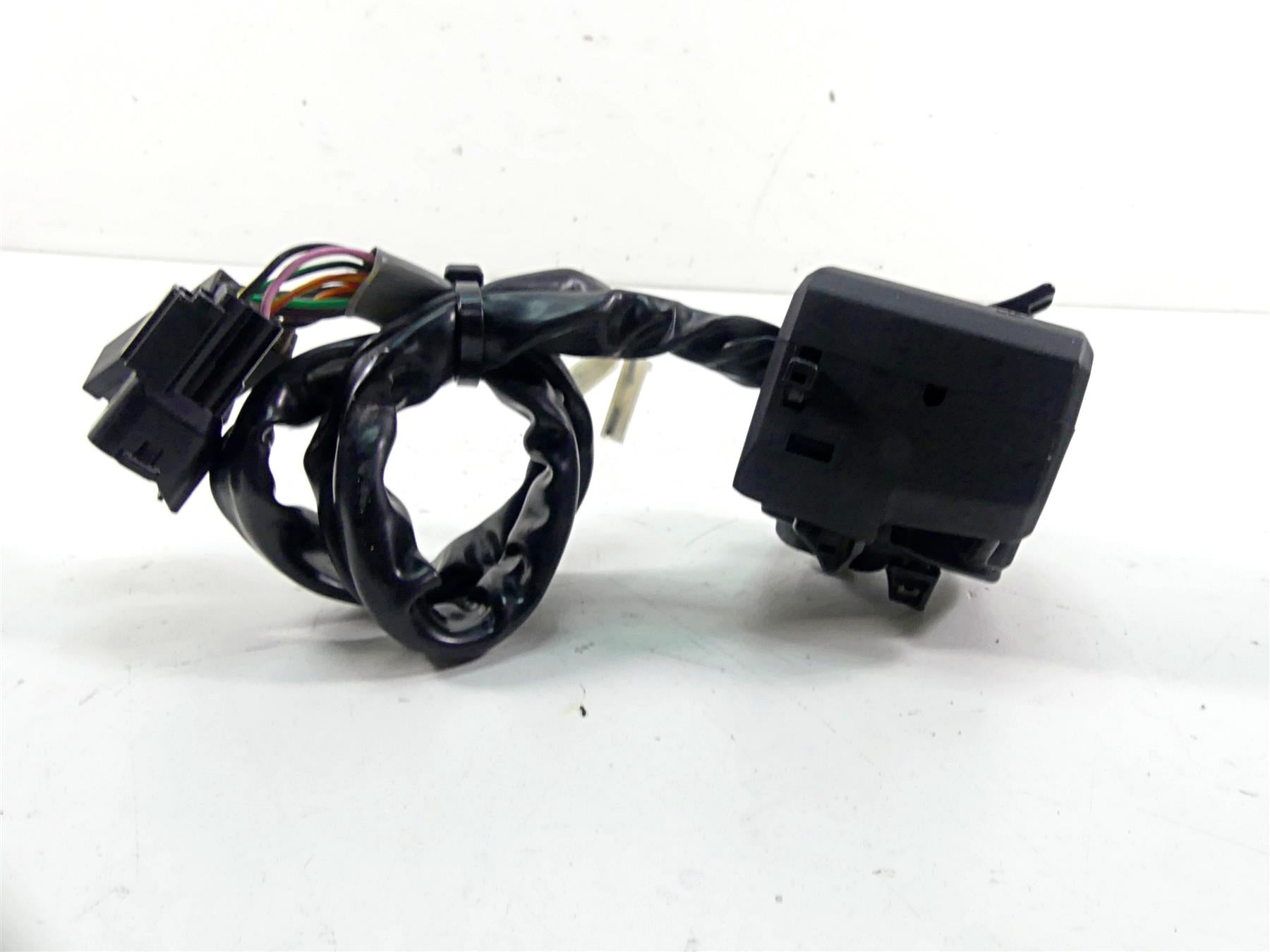 2017 Kawasaki ZX1400 ZX14R Ninja Left Control Switch Light Blinker 46091-0331 {{ shop.shopifyCountryName }} - Mototech271