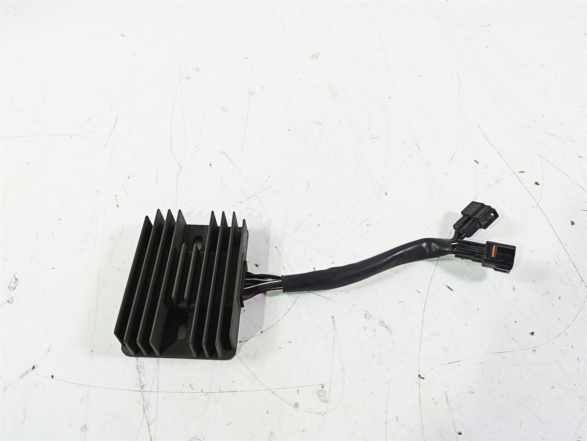 2016 Suzuki GSXR1000 Rectifier Voltage Regulator SH811AA 32800-47H00 {{ shop.shopifyCountryName }} - Mototech271