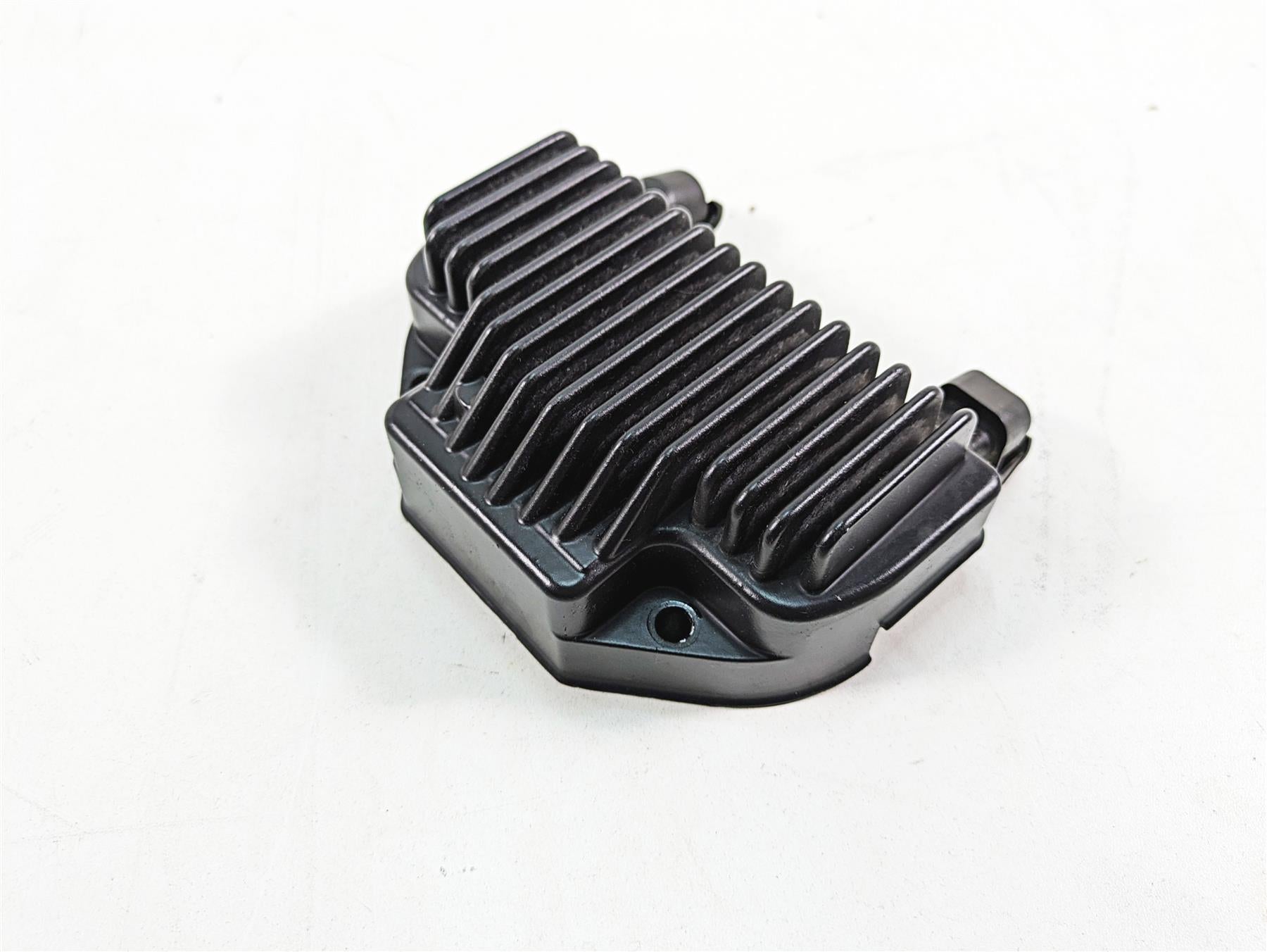 2012 Harley FLD Dyna Switchback Rectifier Voltage Regulator 74631-08A {{ shop.shopifyCountryName }} - Mototech271