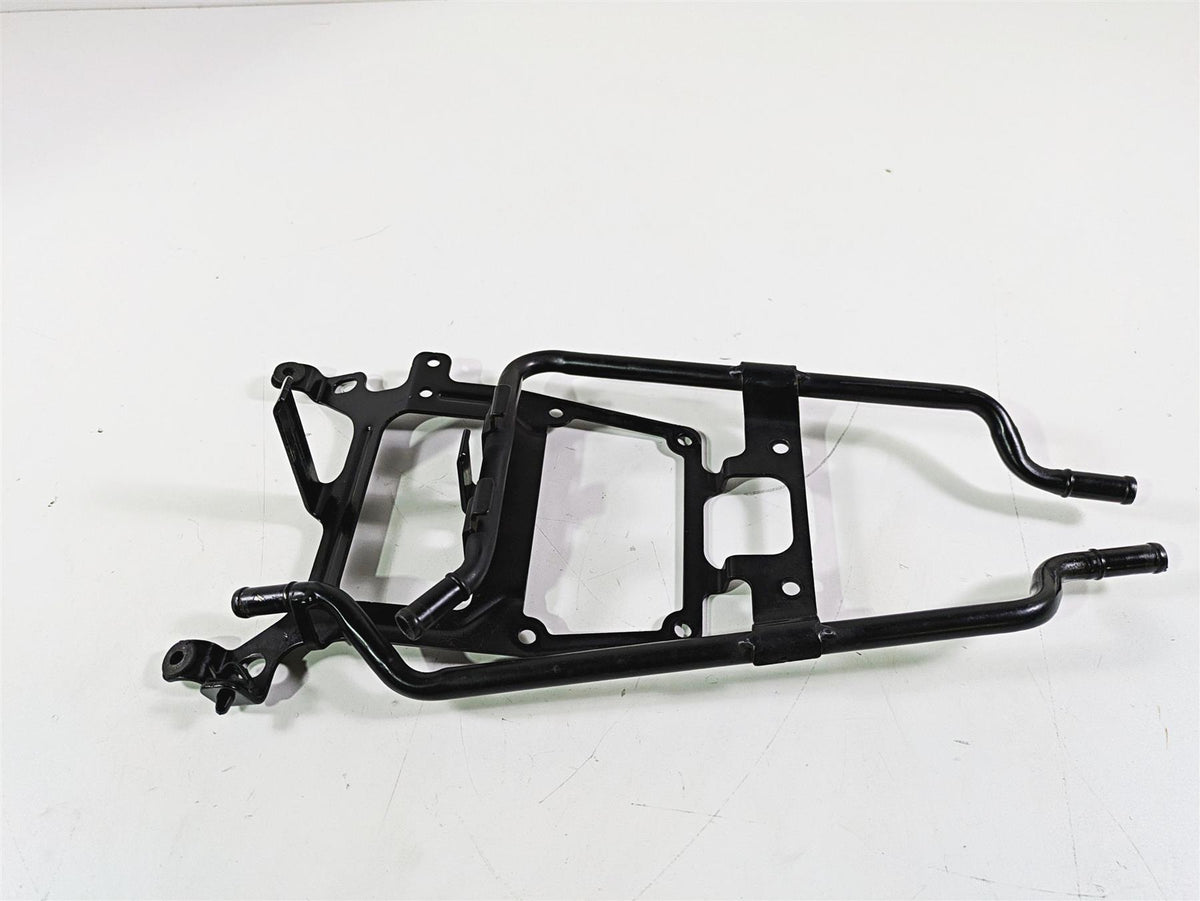 2017 Harley Touring FLHTKSE CVO E-Glide Coolant Crossover Hose Mount 12700091A {{ shop.shopifyCountryName }} - Mototech271