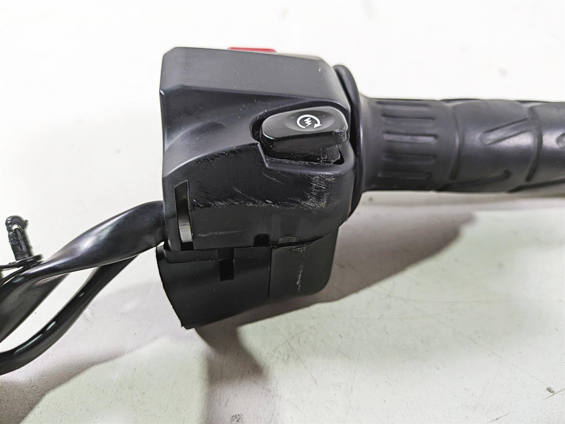 2023 Kawasaki KLR KL 650 Adventure Right Hand Control Switch -READ 46091-0553 {{ shop.shopifyCountryName }} - Mototech271