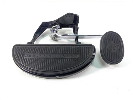 2016 Harley Softail FLS Slim Right Front Floorboard & Brake Pedal Set 42431-11 {{ shop.shopifyCountryName }} - Mototech271