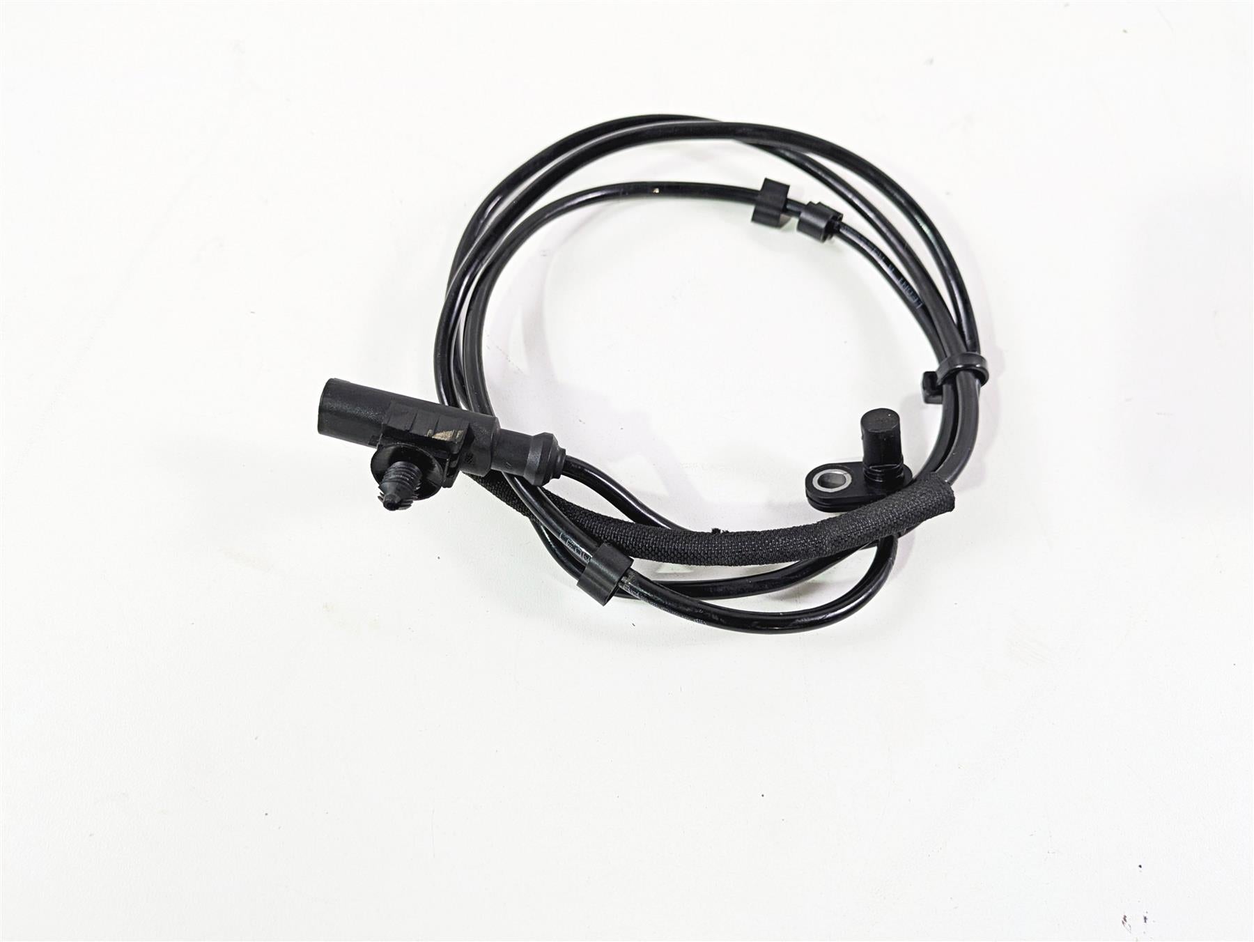 2022 Ducati Streetfighter V2 Rear Wheel Speed Abs Brake Sensor 55212111B {{ shop.shopifyCountryName }} - Mototech271