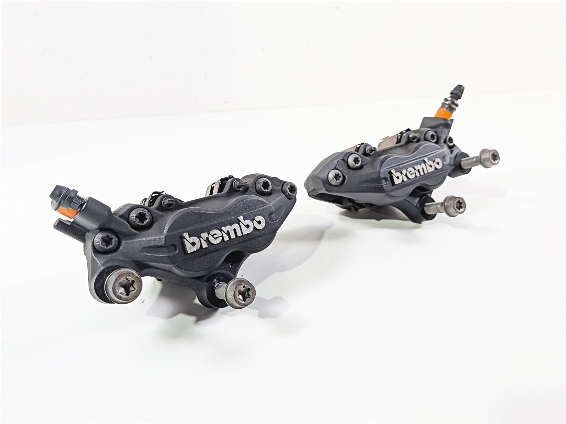 2023 BMW R nineT Scrambler K23 Front Brake Caliper Set 34117716717 34118563486 {{ shop.shopifyCountryName }} - Mototech271