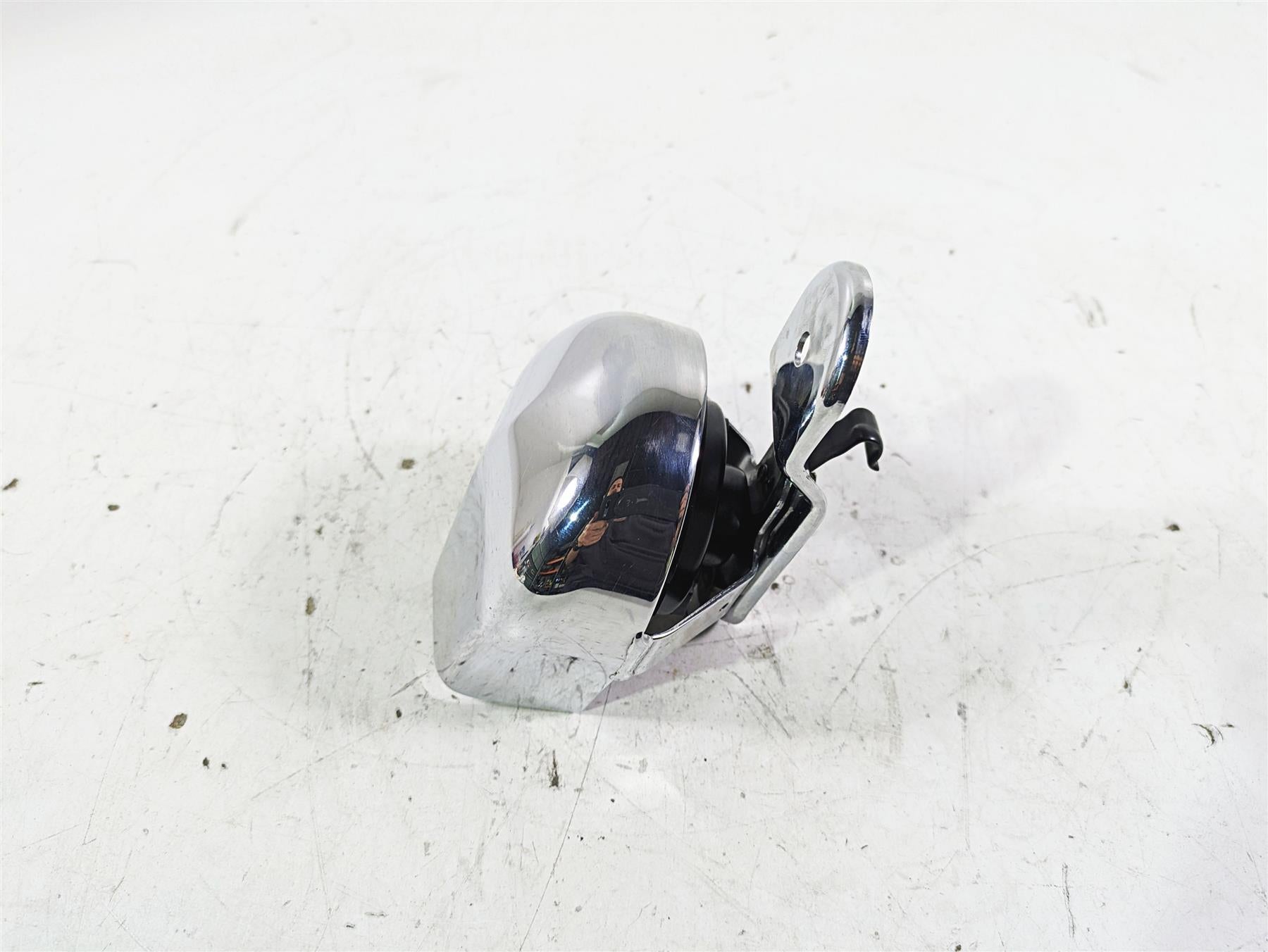 2005 Harley Softail FLSTFSE CVO Fat Boy Horn & Cover 61300478A 69060-90H {{ shop.shopifyCountryName }} - Mototech271