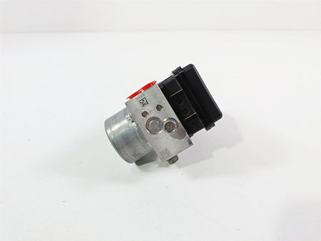 2024 Yamaha YZF R1 RN65 Abs Brake Pump Pressure Module Unit B3L-85930-08-00 {{ shop.shopifyCountryName }} - Mototech271