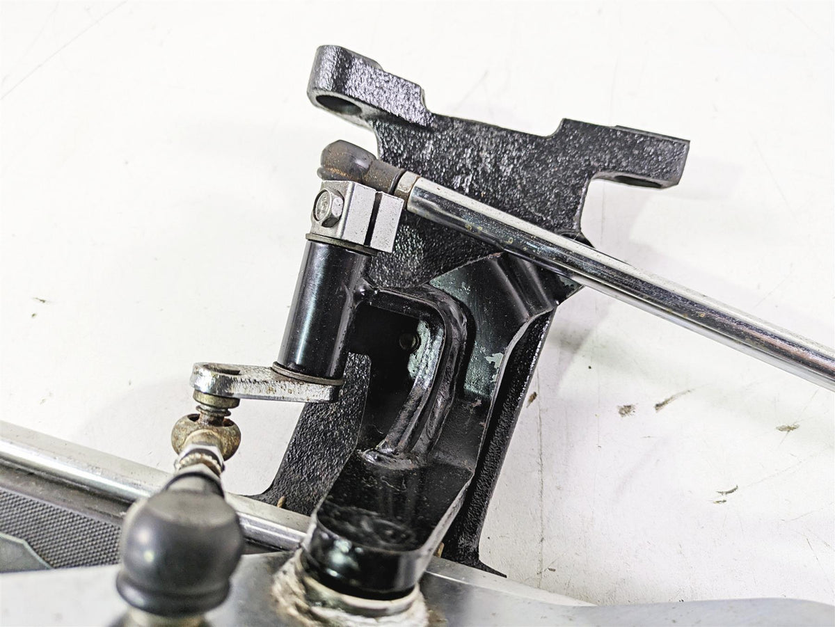 2004 Yamaha XVZ1300 Royal Star Left Floorboard Set & Shifter 4XY-27410-10-00 {{ shop.shopifyCountryName }} - Mototech271