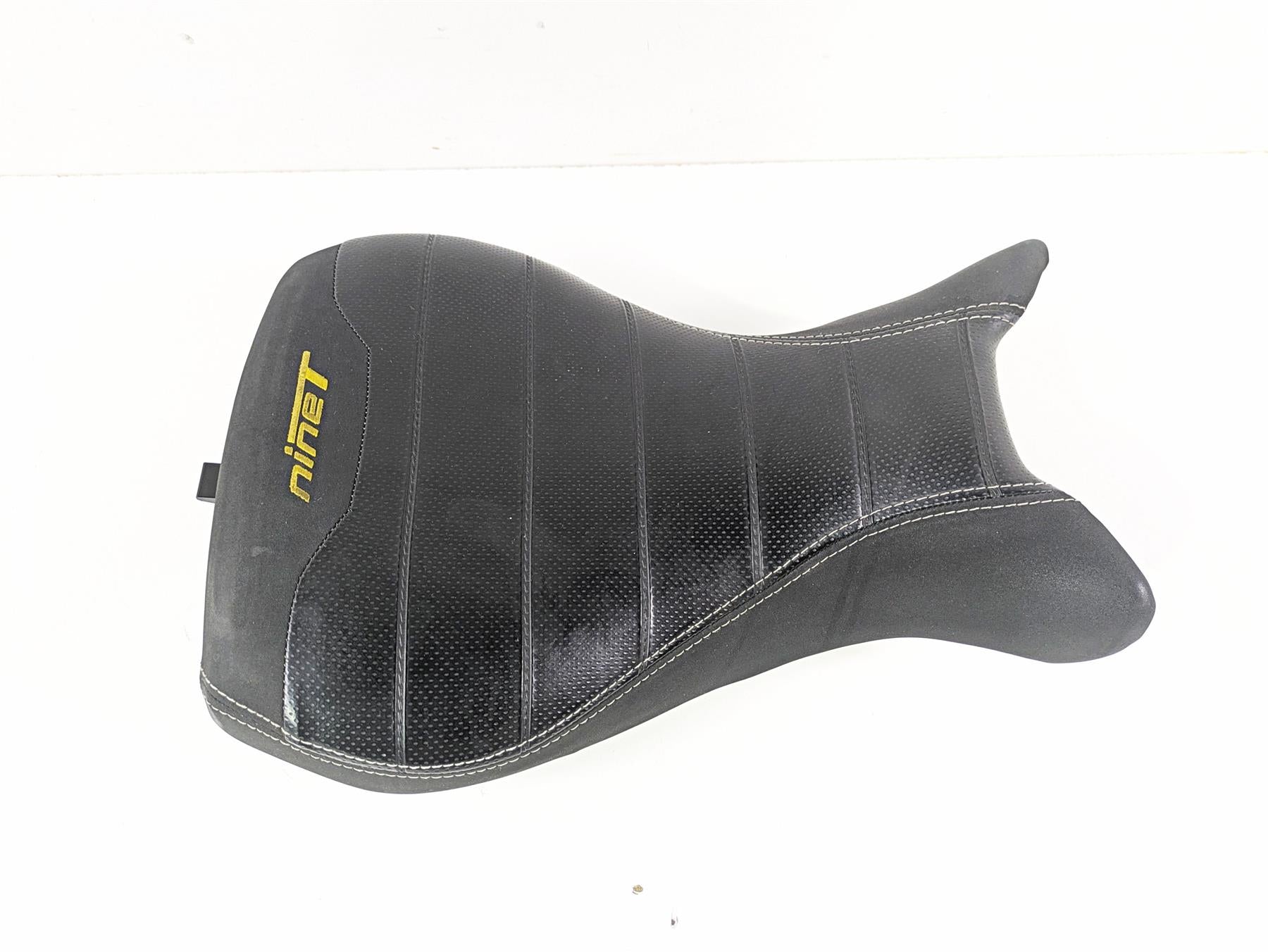 2018 BMW R nineT Urban GS K33 Custom Front Seat Saddle 77348546218 {{ shop.shopifyCountryName }} - Mototech271