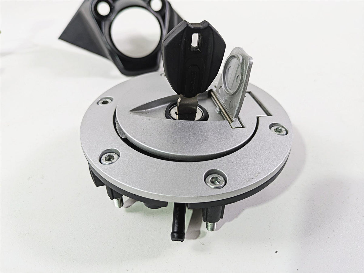 2022 Ducati Hypermotard 950 Speedo Dash Ignition Switch Key Lock 4K 40611591C {{ shop.shopifyCountryName }} - Mototech271