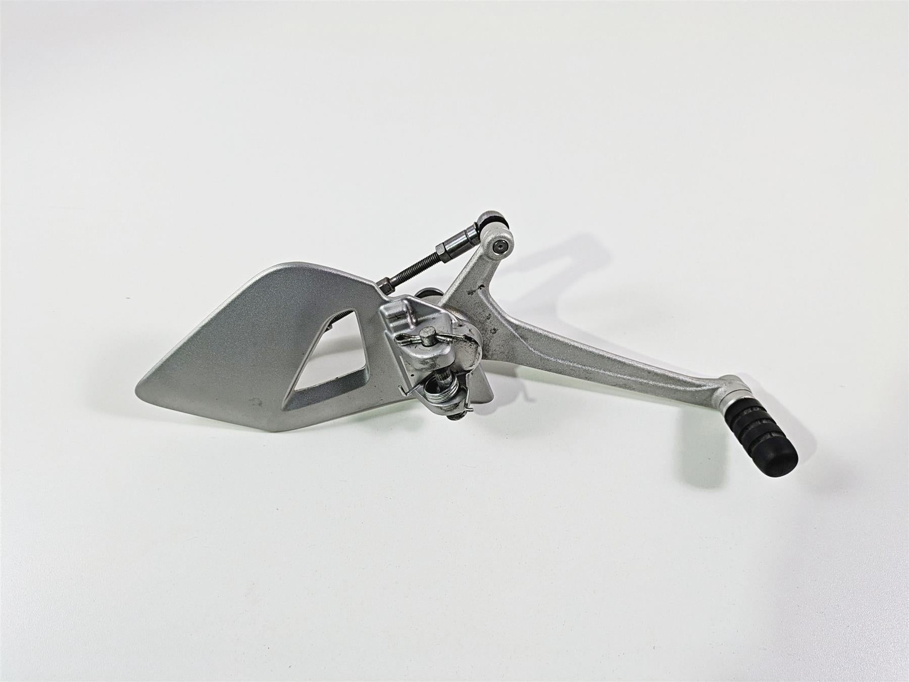2019 BMW R1250RT K52 Shifter + Footpeg Mount 46718560382 35218534746 {{ shop.shopifyCountryName }} - Mototech271