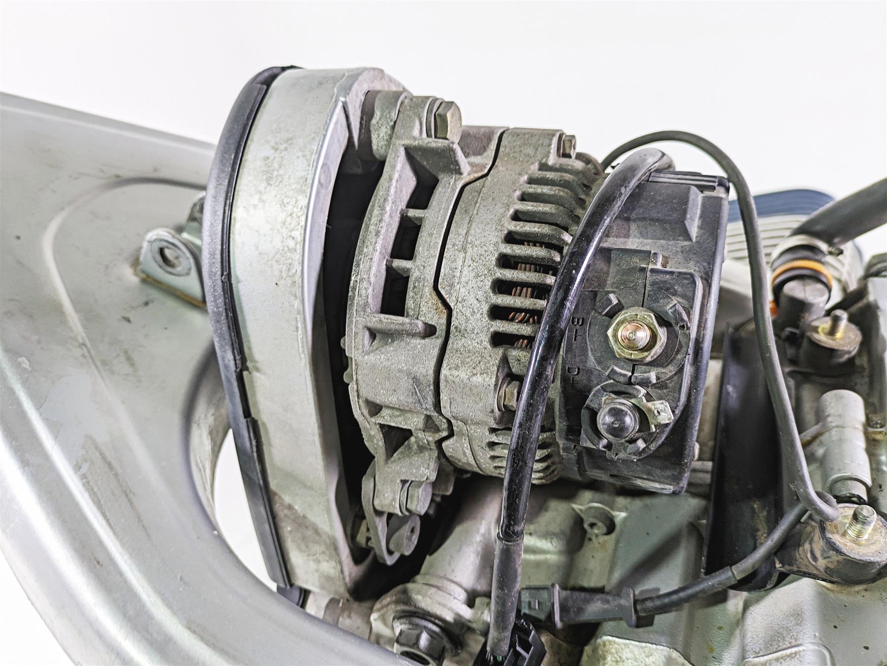 2004 BMW R1150GS R21 Twin Spark Engine Motor Alternator A-Arm -READ 11007670299 {{ shop.shopifyCountryName }} - Mototech271