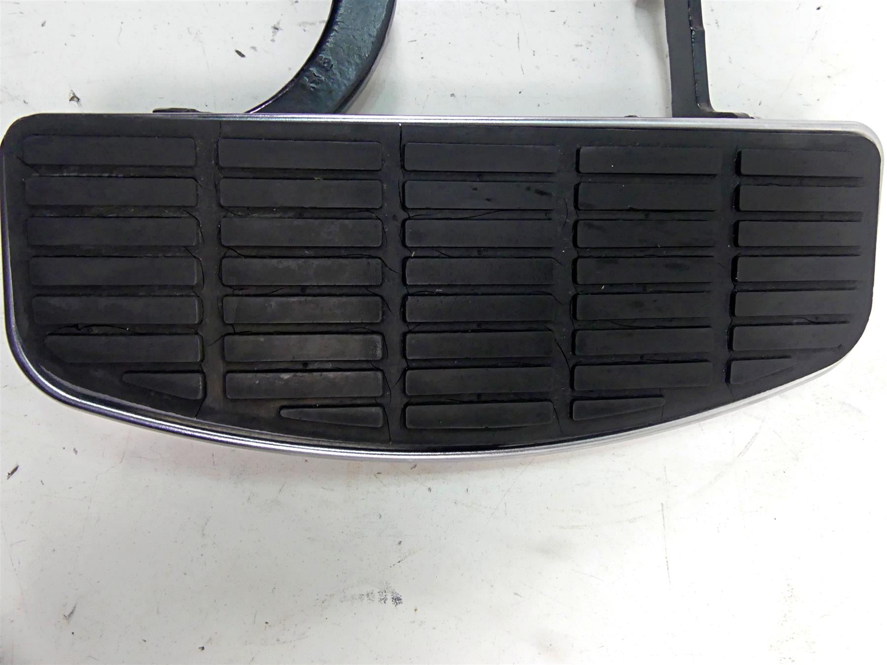 2002 Harley Touring FLHTC Electra Glide Front Left Right Floor Board Set 50621-79A {{ shop.shopifyCountryName }} - Mototech271