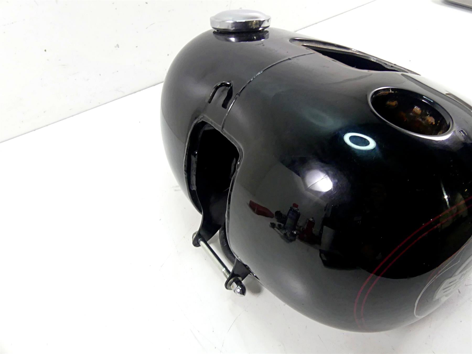2002 Harley FLSTCI Softail Heritage Fuel Gas Petrol Tank -Read 61625-01D {{ shop.shopifyCountryName }} - Mototech271