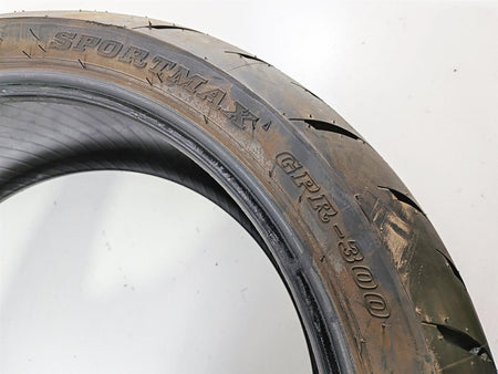 Used Motorcycle Rear Tire Dunlop 190/55R17 GPR-300 Sportmax DOT 1524 45067876 {{ shop.shopifyCountryName }} - Mototech271
