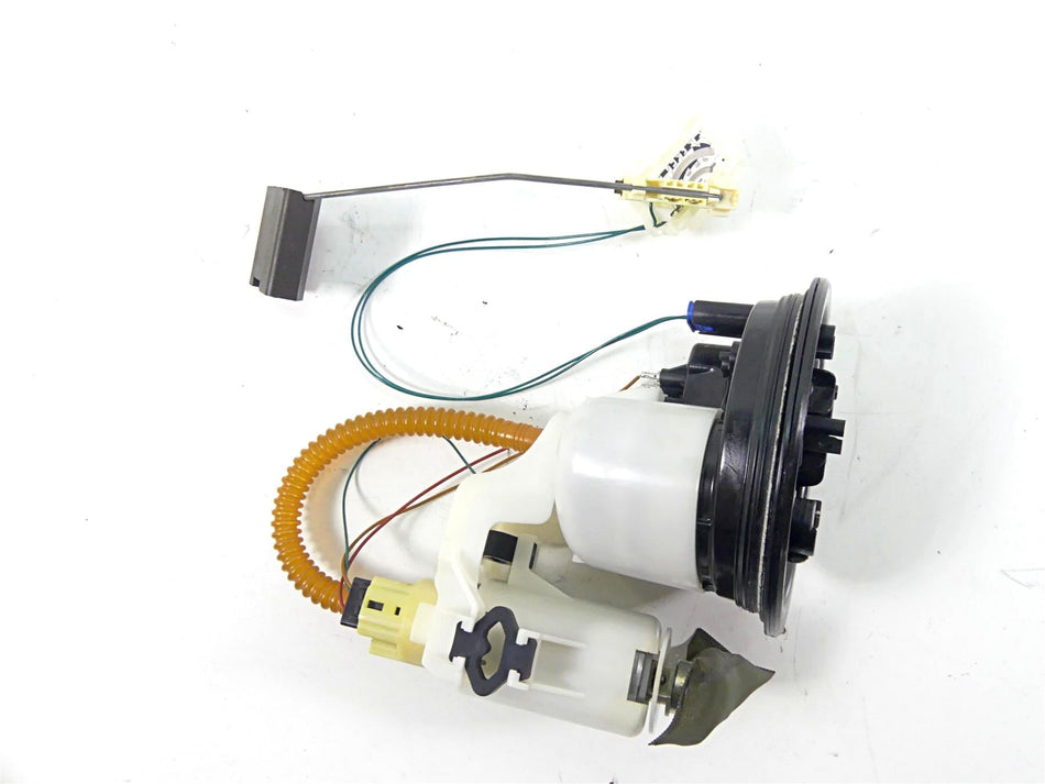 2013 BMW S1000RR K46 Fuel Gas Petrol Pump + Level Sender 16147718349 7710721 {{ shop.shopifyCountryName }} - Mototech271