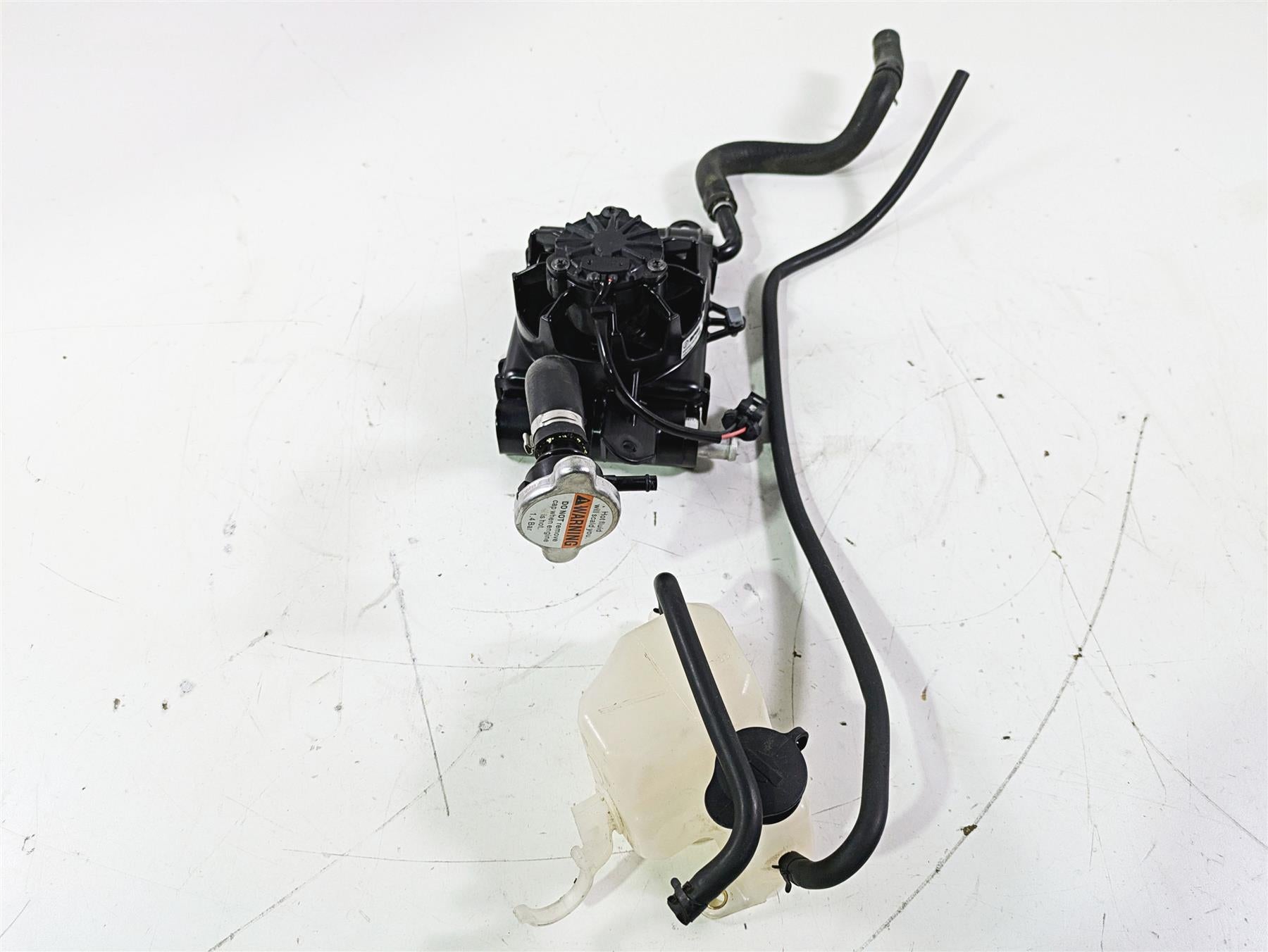 2015 Harley Touring FLHTKL E -Glide Low Right Radiator Fan Set 26800003F {{ shop.shopifyCountryName }} - Mototech271