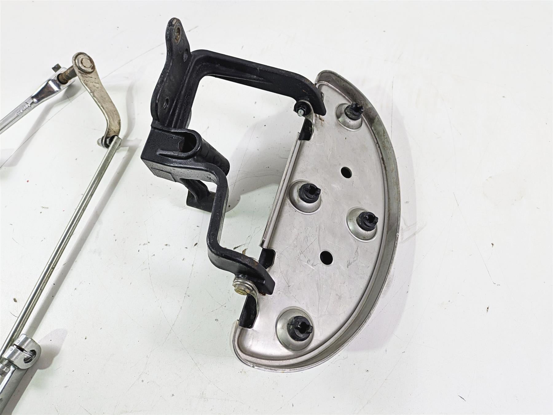 00-05 Harley Davidson Softail Left Front Floorboard & Shifter 33630-00 {{ shop.shopifyCountryName }} - Mototech271