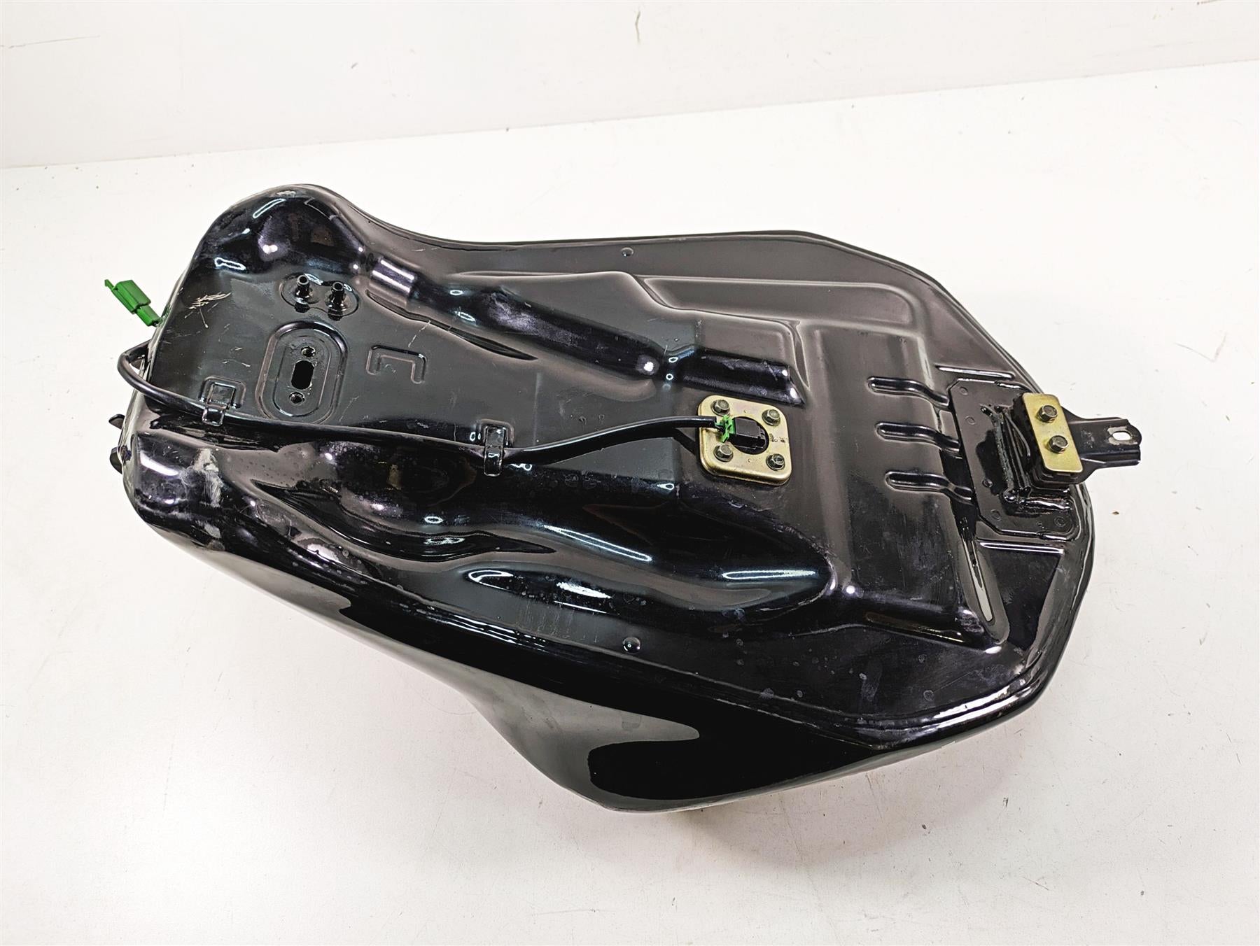2002 Yamaha FZ1 FZS1000 Fazer Fuel Petrol Tank & Level Sender -Read 5LV-Y2410-10 {{ shop.shopifyCountryName }} - Mototech271