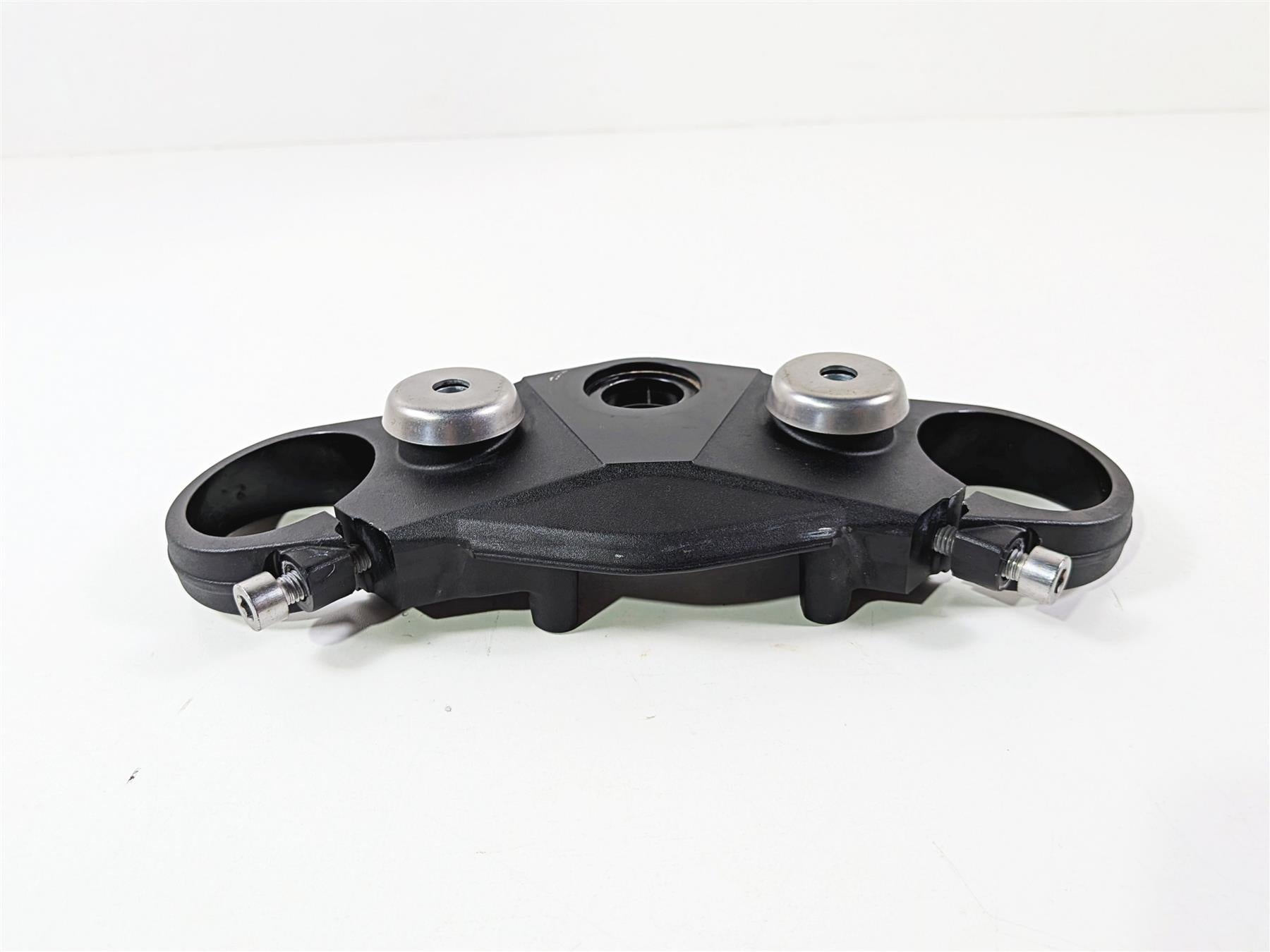 2019 Triumph Speed Triple RS 1050 Upper Triple Tree Steering Clamp T2042324 {{ shop.shopifyCountryName }} - Mototech271