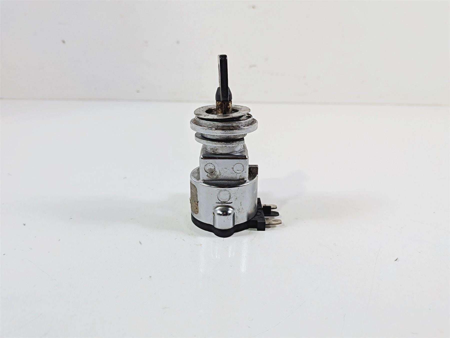 2007 Harley Dyna FXDB Street Bob Ignition Switch Steering Lock Key 71559-06C {{ shop.shopifyCountryName }} - Mototech271