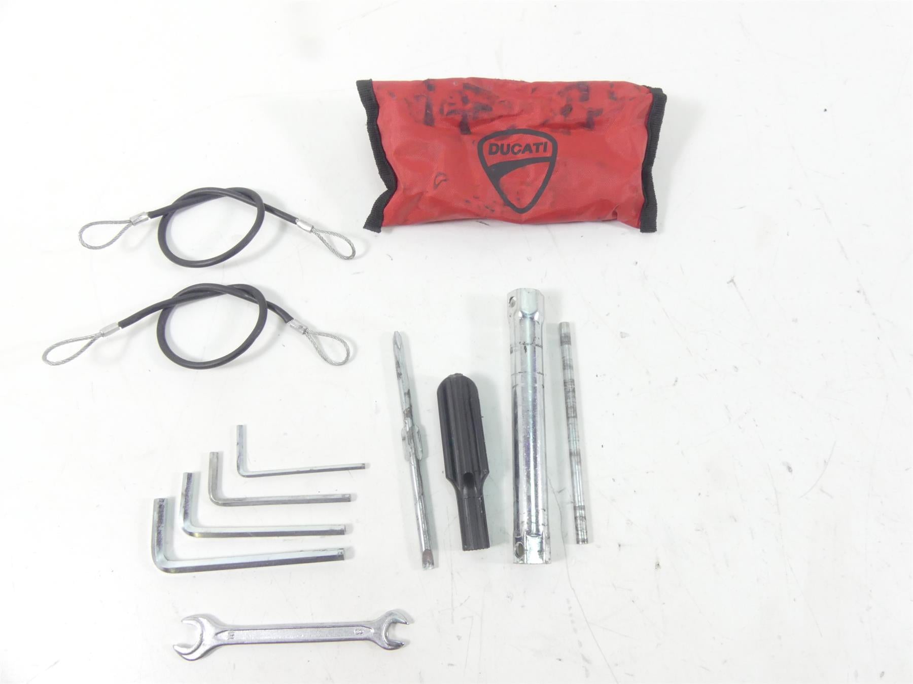 2015 Ducati Diavel Dark Owners Tools Tool Kit  69720262A | Mototech271