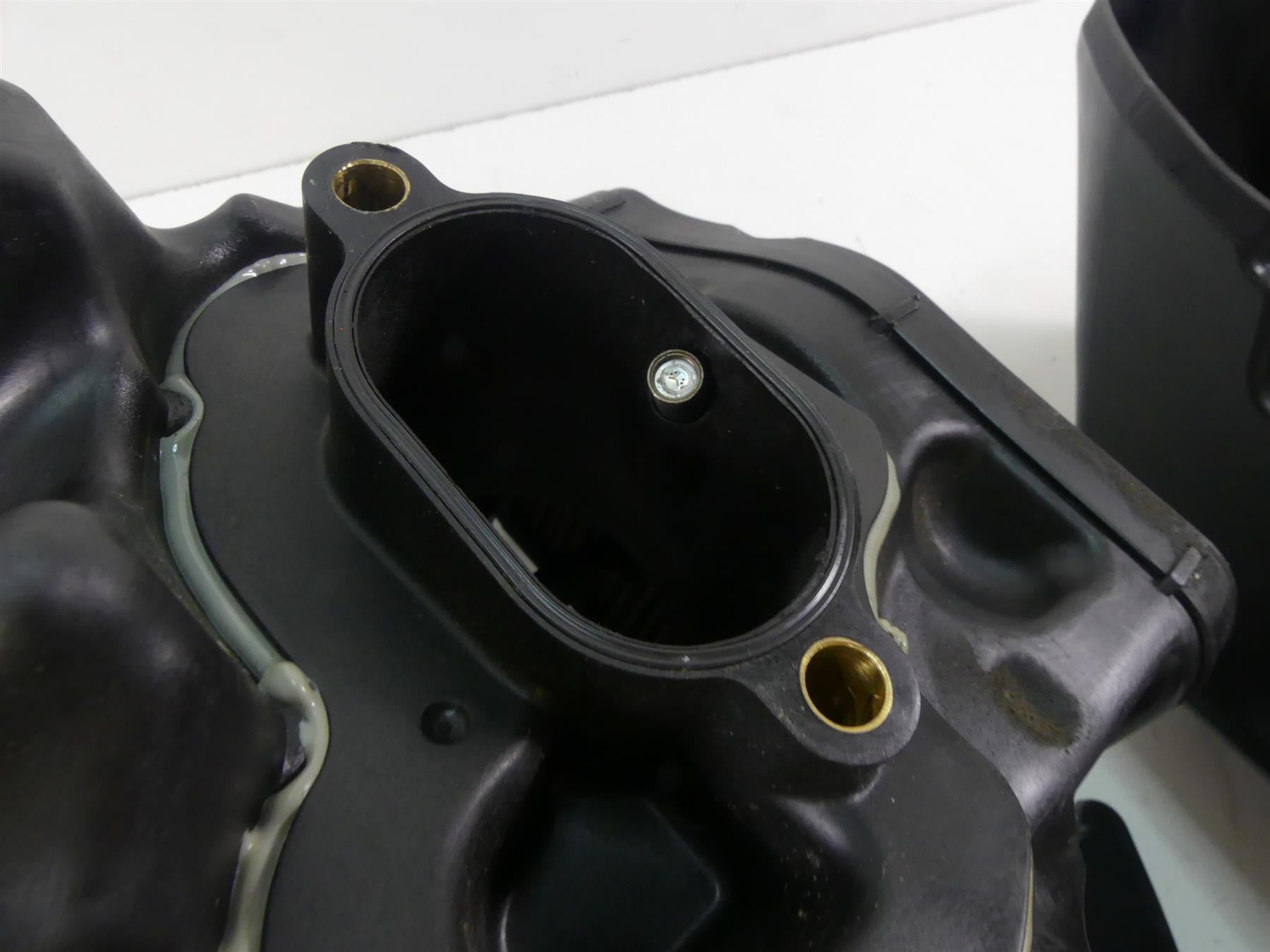2015 Eric Buell Racing 1190SX Air Box Cleaner Breather Fuel Injectors P0777.1B7 {{ shop.shopifyCountryName }} - Mototech271