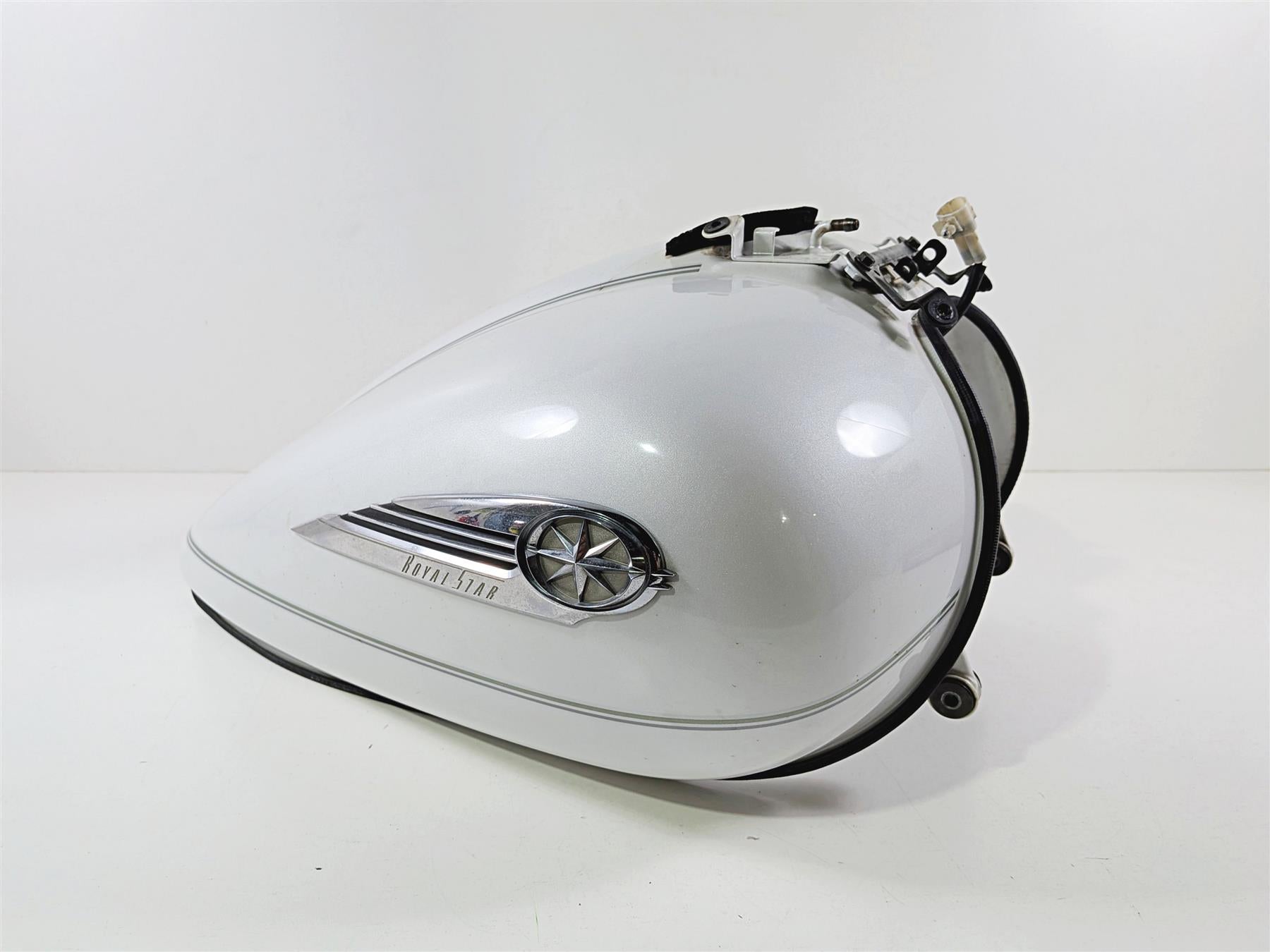 2006 Yamaha XVZ1300 Royal Star Fuel Gas Petrol Tank White 1D6-Y2410-10-05 {{ shop.shopifyCountryName }} - Mototech271
