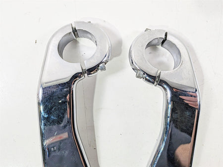 2015 Harley Touring FLTRUSE CVO Road Glide Chrome Front Fairing Mount 47200261-Mototech271