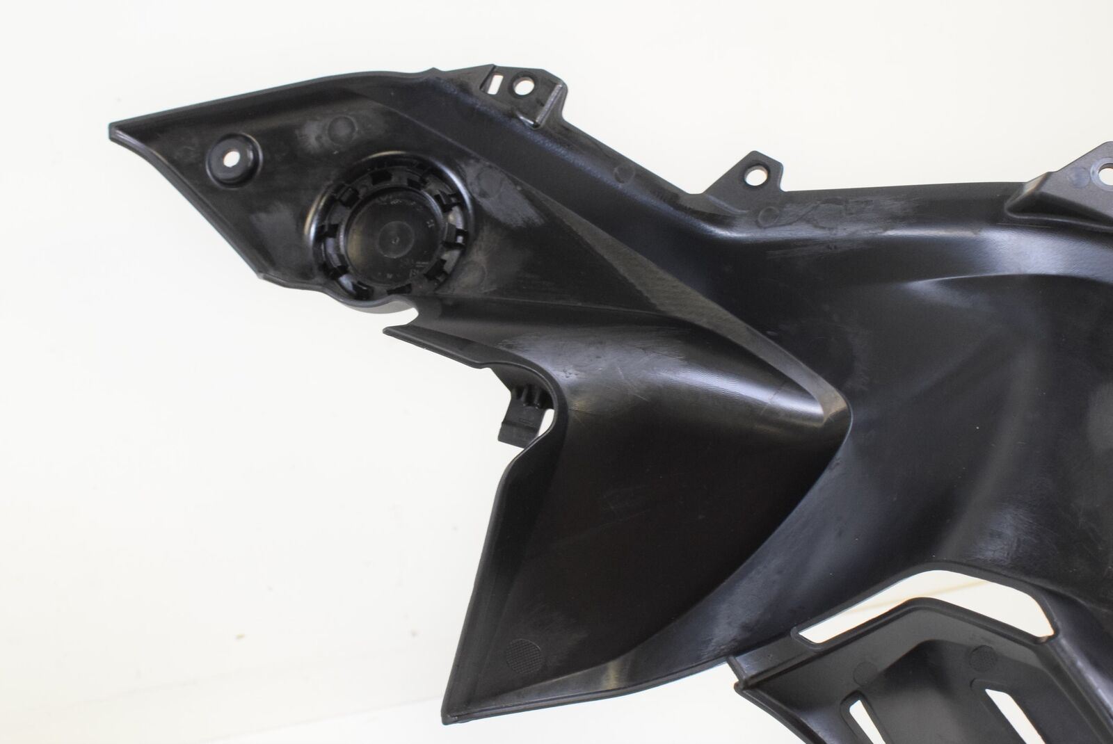 2016 BMW R1200RS R1200 RS K054 Right Between Leg Fairing Cover Panel 46638545320 {{ shop.shopifyCountryName }} - Mototech271