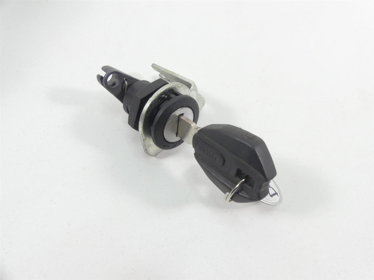 2010 Ducati Streetfighter 1098 S Speedometer Ignition Switch Key 7K 40610723A {{ shop.shopifyCountryName }} - Mototech271