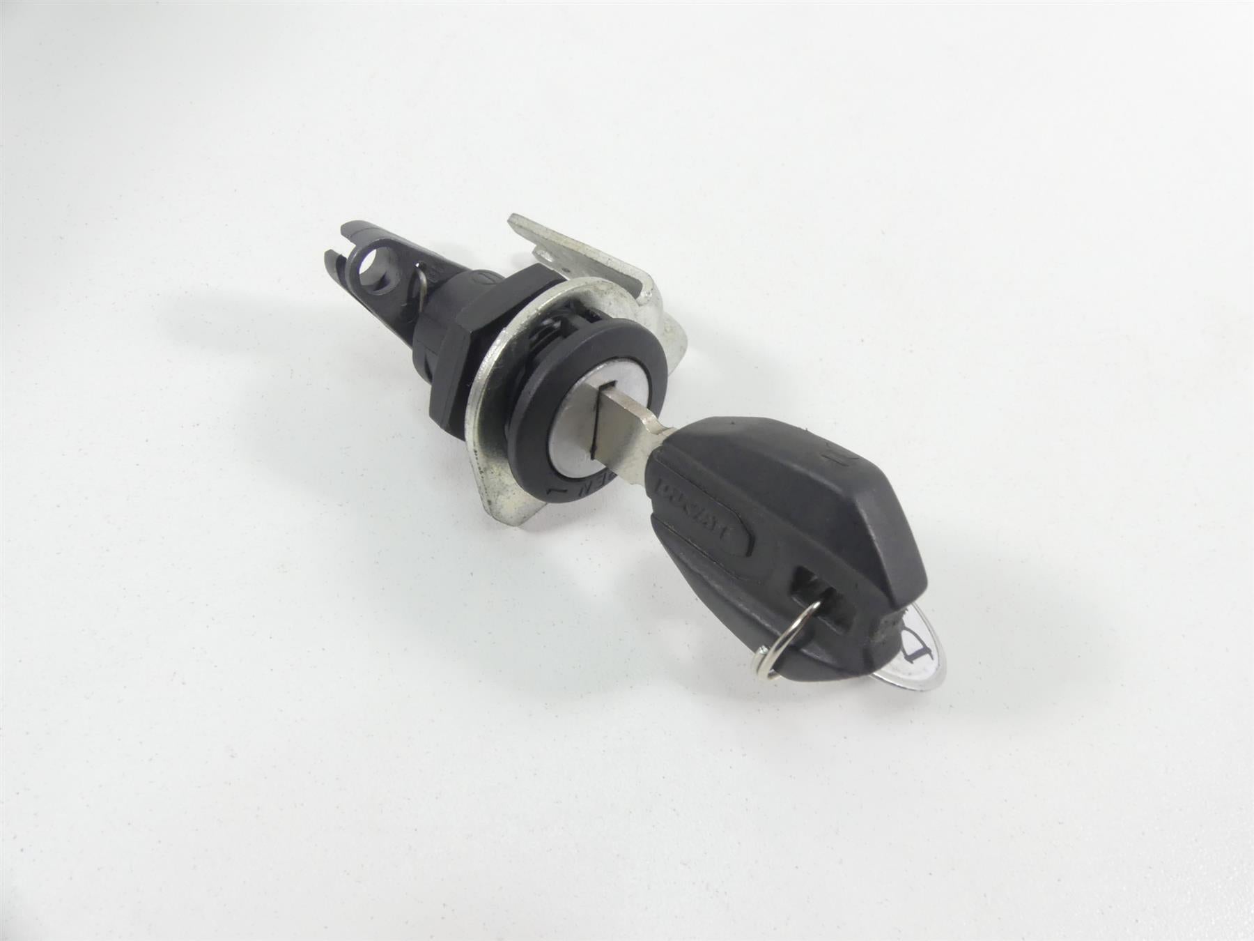 2010 Ducati Streetfighter 1098 S Speedometer Ignition Switch Key 7K 40610723A {{ shop.shopifyCountryName }} - Mototech271