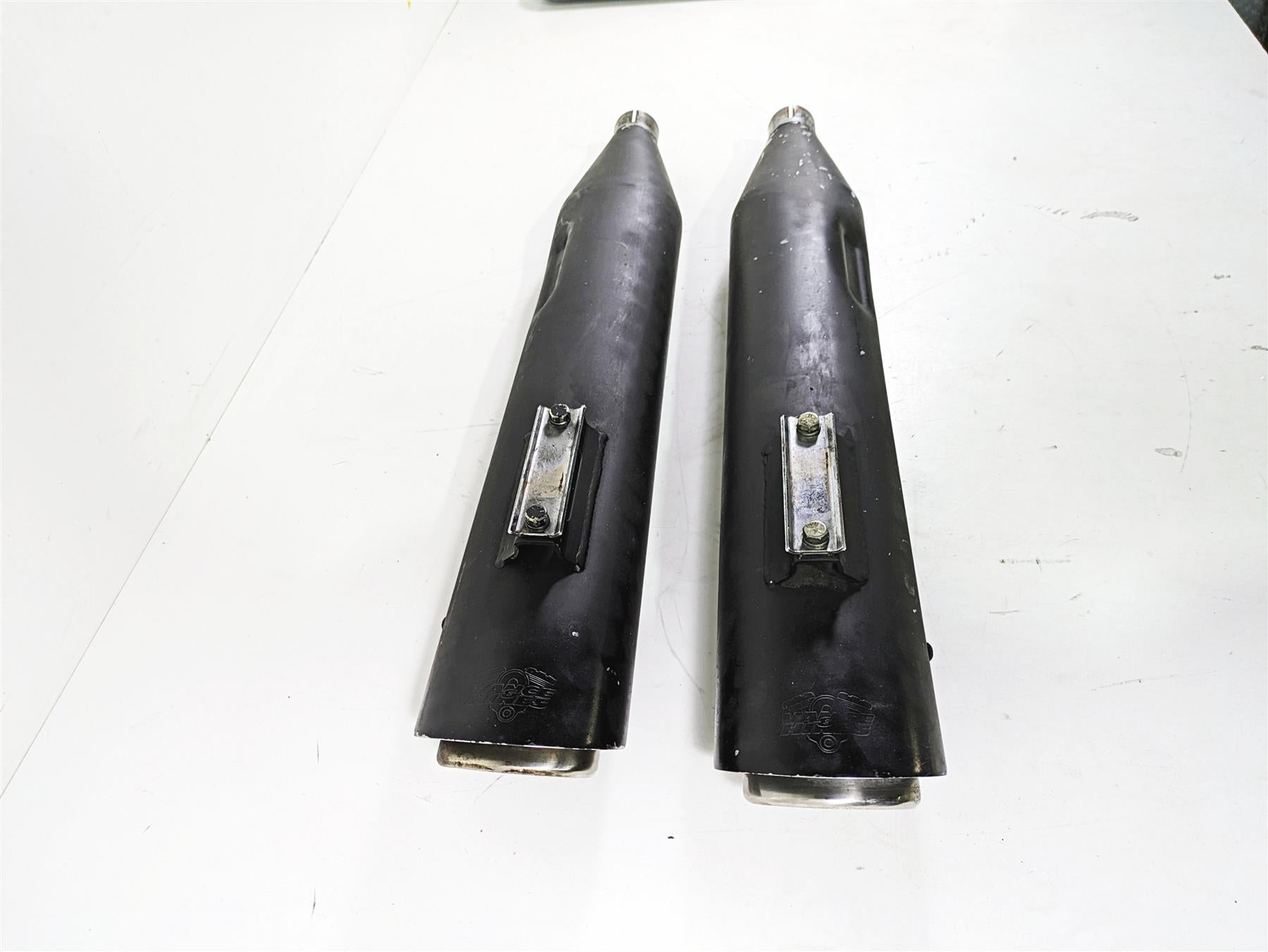 2008 Harley Touring FLHTCU E-Glide 105TH Vance Hines Oval Slash Muffler 16727 {{ shop.shopifyCountryName }} - Mototech271