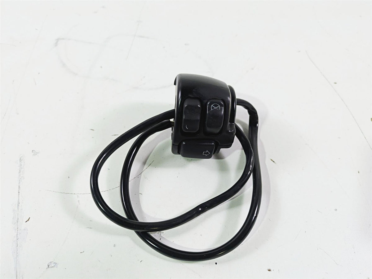 2017 Harley FLS Softail Slim Right Hand Start Stop Control Switch 71500297 {{ shop.shopifyCountryName }} - Mototech271
