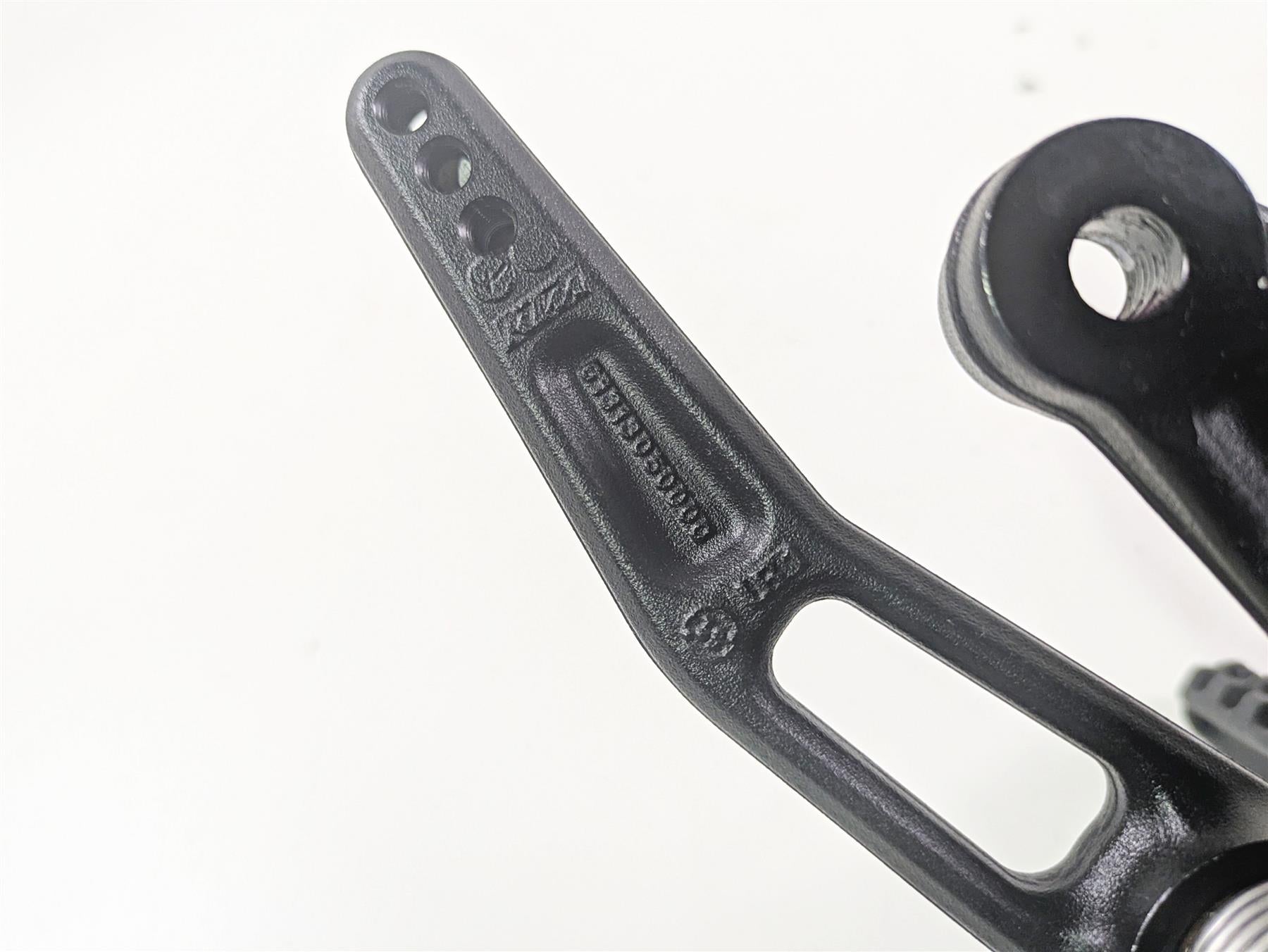 2017 KTM 1290 Super Duke GT Front Right Footpeg & Brake Pedal 6130303910033S {{ shop.shopifyCountryName }} - Mototech271