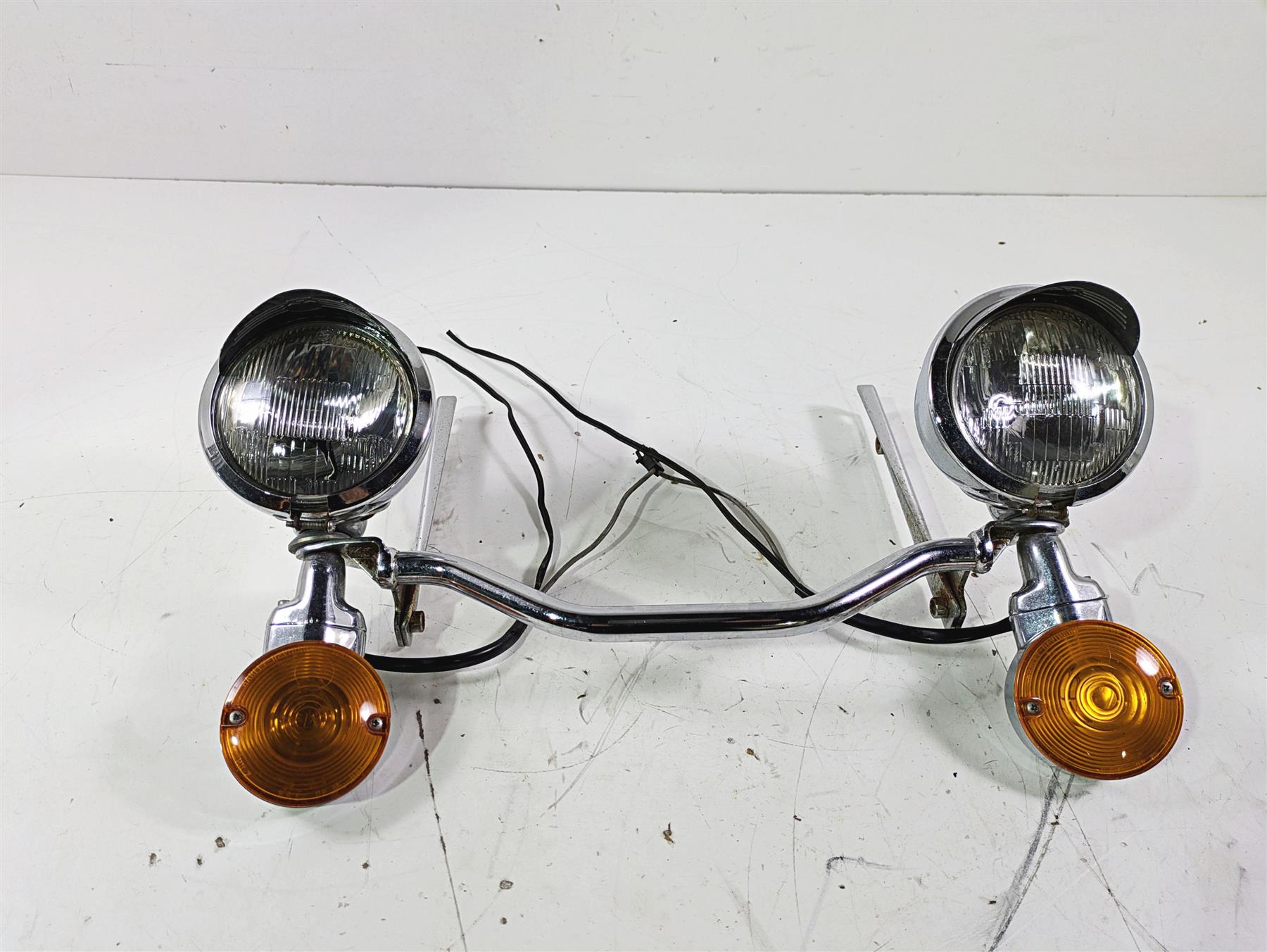 1992 Harley FLSTC Softail Heritage Front Spot Light & Blinker Set 58082-87 {{ shop.shopifyCountryName }} - Mototech271