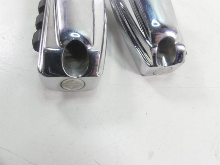 2004 Harley FXDWGI Dyna Wide Glide Rear Footpeg & Mounting Arm Set 52740-02 {{ shop.shopifyCountryName }} - Mototech271