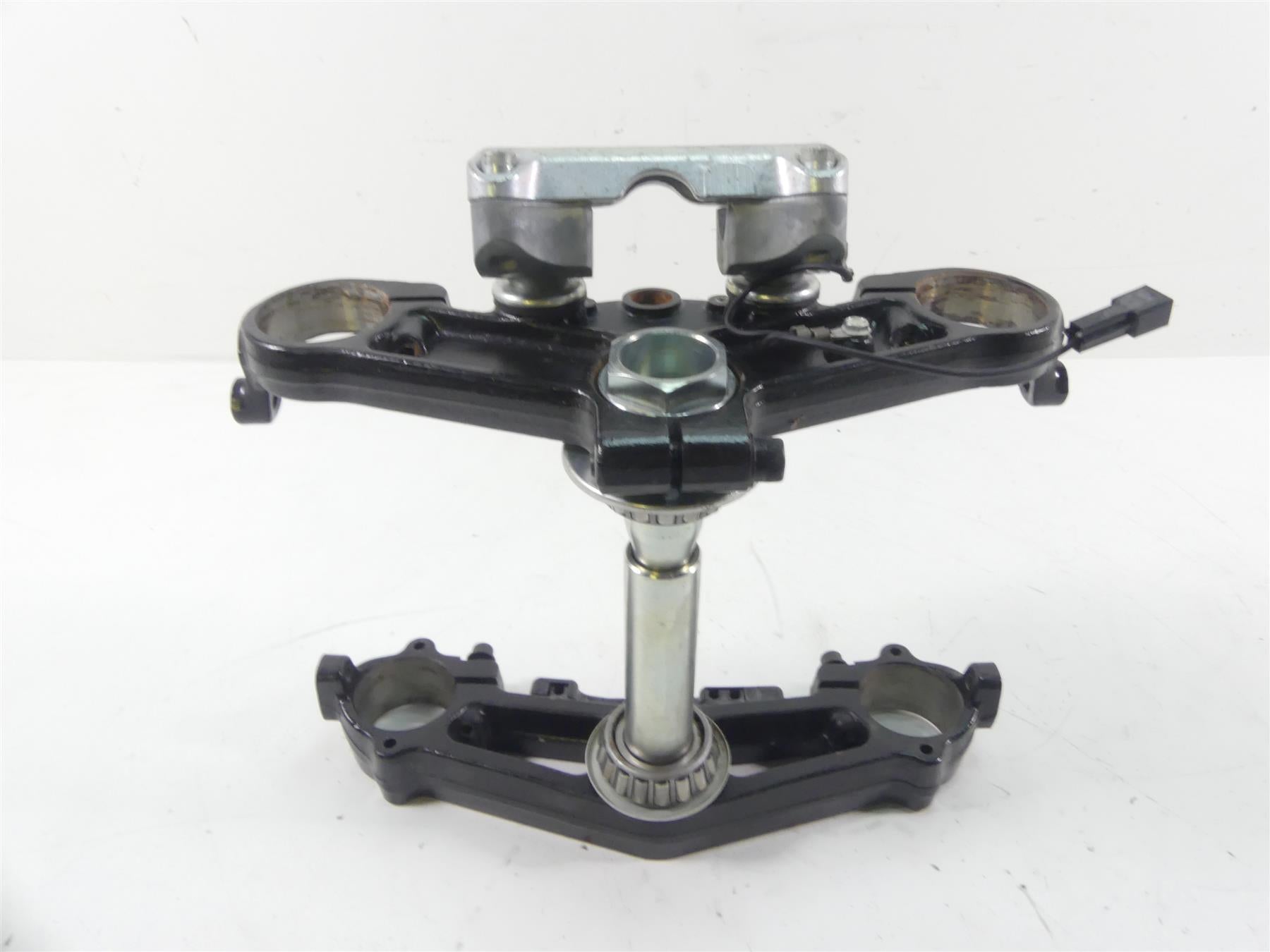 2014 Harley Touring FLHTK Electra Glide Triple Tree Clamp Set 41mm 45900091A {{ shop.shopifyCountryName }} - Mototech271