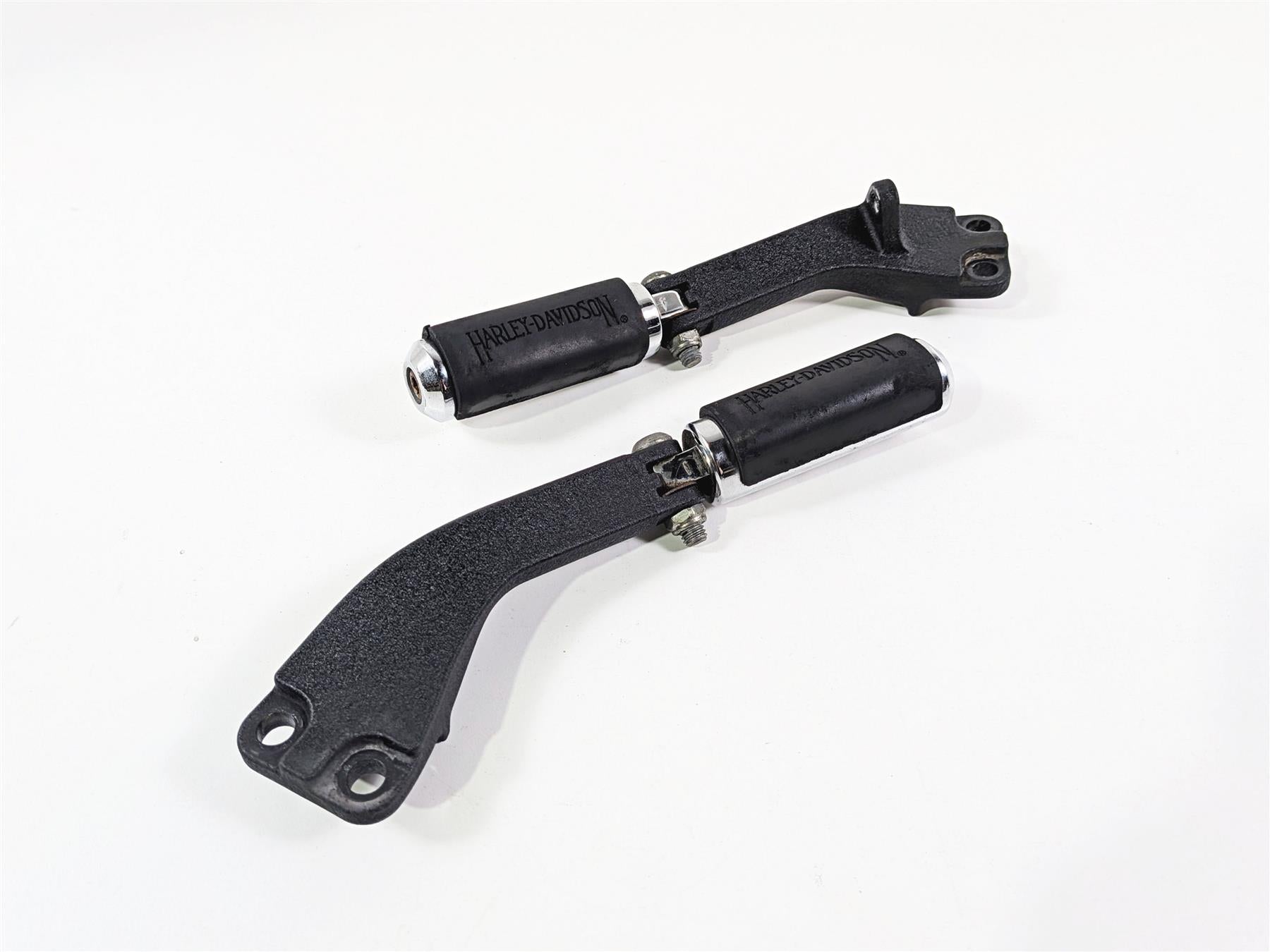 2014 Harley FXDL Dyna Low Rider Passenger Footpeg & Mount Set 49224-06A {{ shop.shopifyCountryName }} - Mototech271