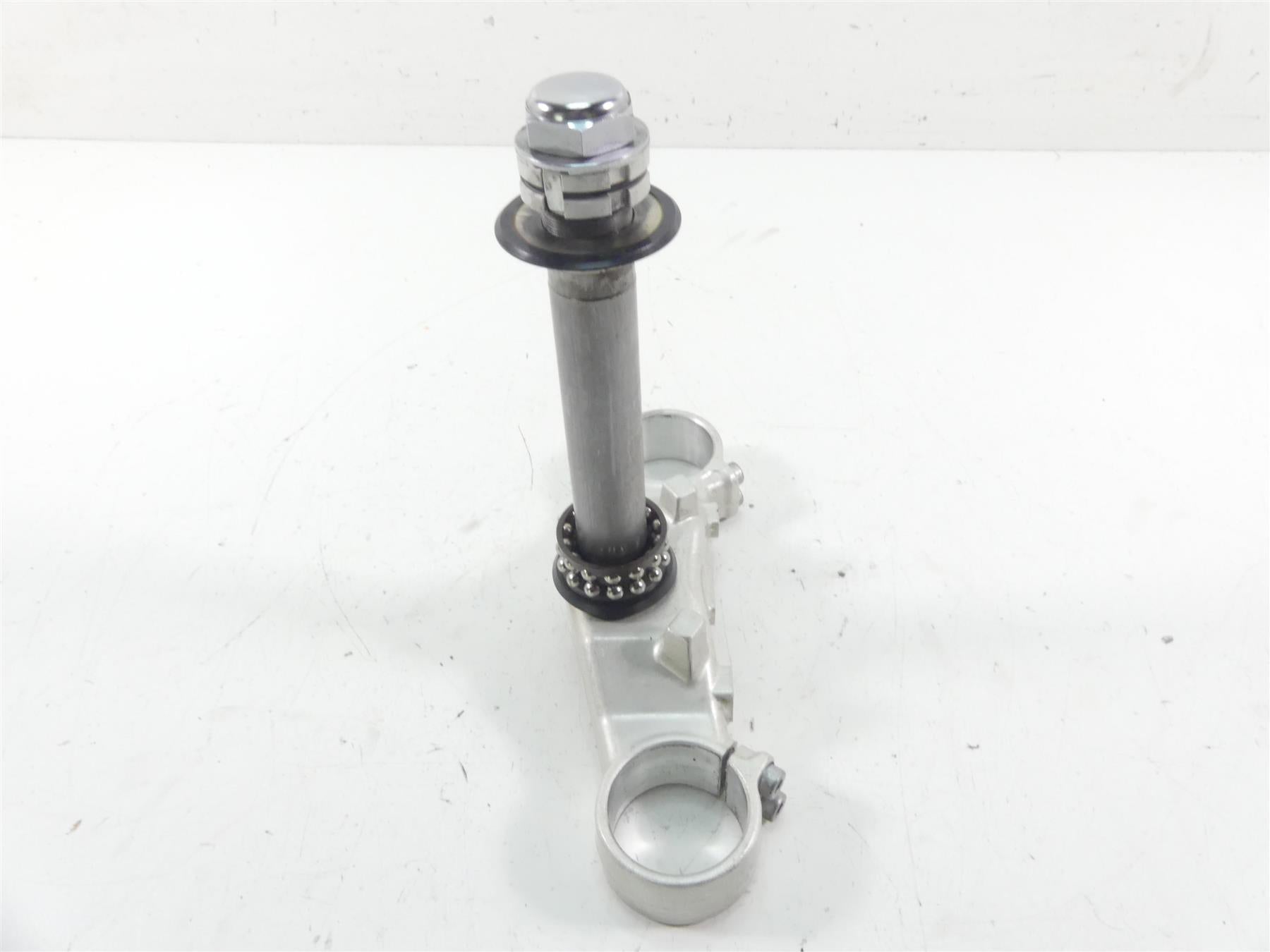 2008 Yamaha FZ1 Fazer Lower Triple Tree Steering Clamp 54mm 2D1-23340-10-00 {{ shop.shopifyCountryName }} - Mototech271