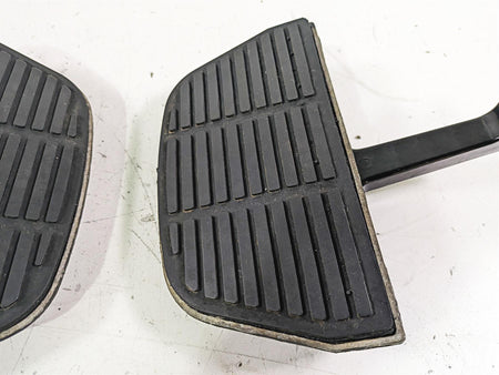 2003 Harley Touring FLHTCUI 100TH E-Glide Passenger Floor Board Set 52719-93B {{ shop.shopifyCountryName }} - Mototech271