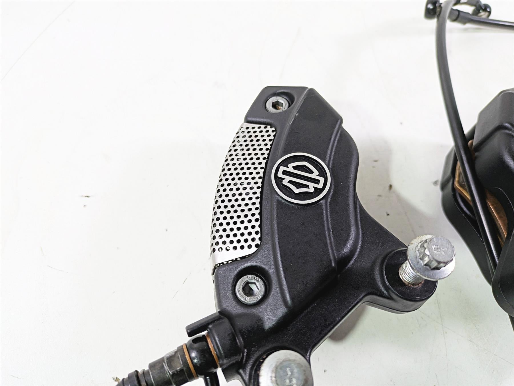2010 Harley VRSCF Muscle Rod Front Brake Caliper & Line Set 44731-08 44732-08 {{ shop.shopifyCountryName }} - Mototech271