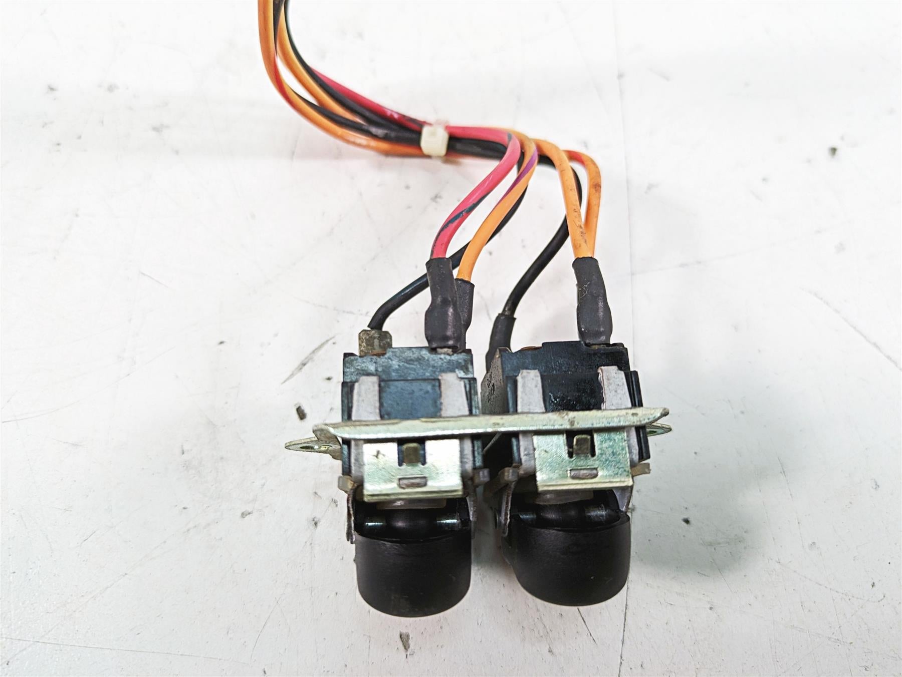 2013 Harley Touring FLHX Street Glide Auxiliary Cruise Switch Set 70219-08 {{ shop.shopifyCountryName }} - Mototech271