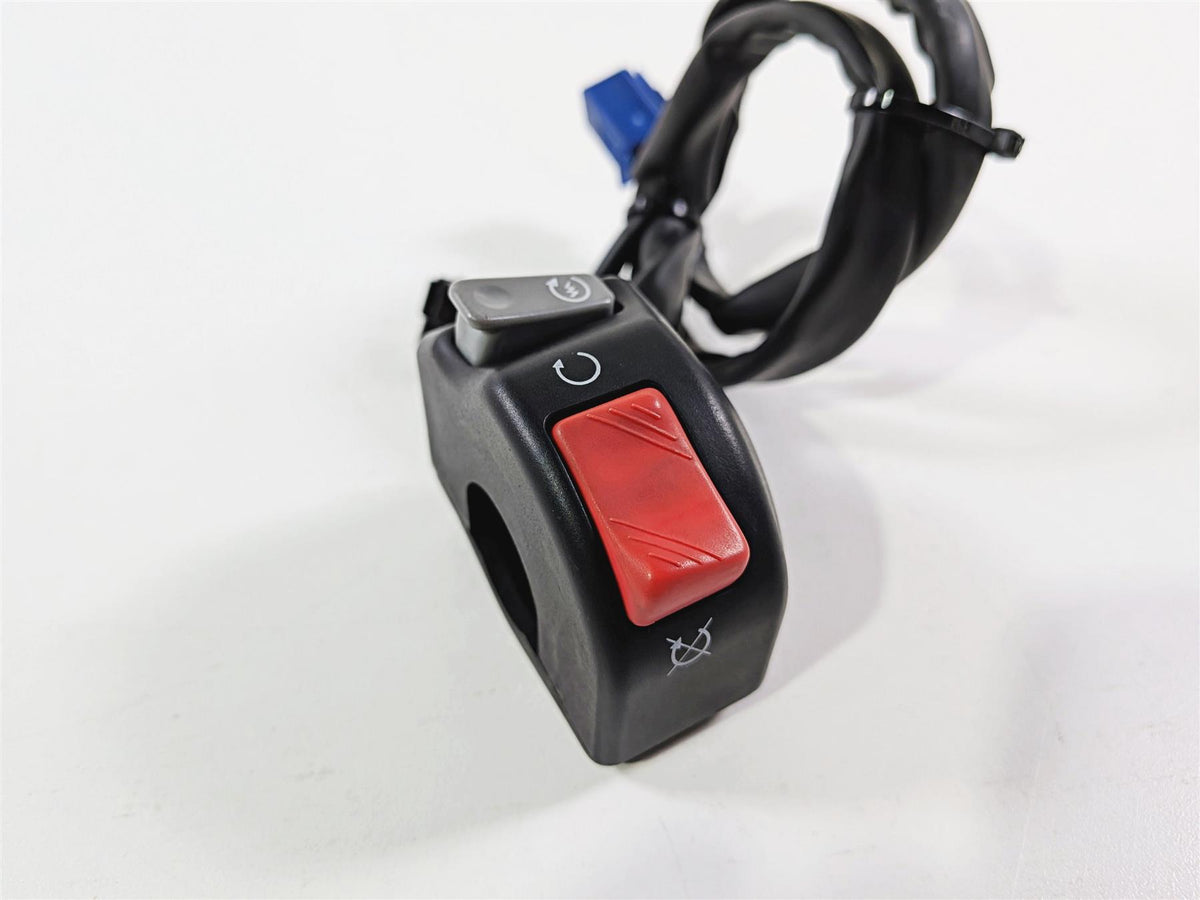 2008 Yamaha YZF R1 RN19 Right Hand Control Switch Start Stop 4C8-83975-00-00 {{ shop.shopifyCountryName }} - Mototech271