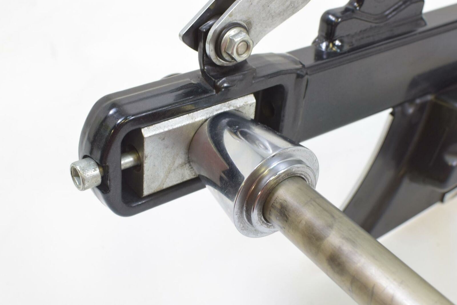 2009 Harley FXDFSE CVO Dyna Fat Bob Rear Swingarm With Belt Guards 48656-09B {{ shop.shopifyCountryName }} - Mototech271