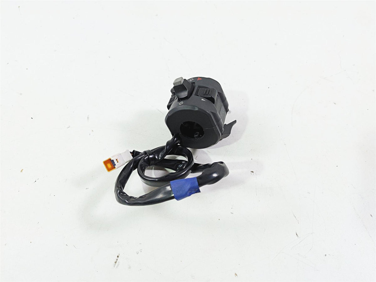 2016 Ducati Monster 1200 S Left Hand Control Switch Horn Blinker 65110141A {{ shop.shopifyCountryName }} - Mototech271